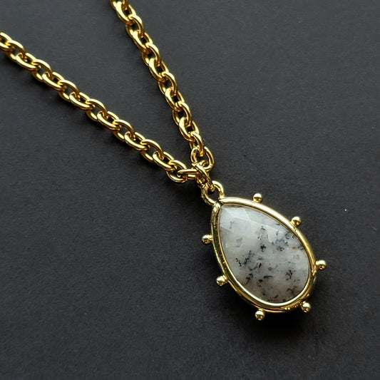 Collier avec Opale Africaine