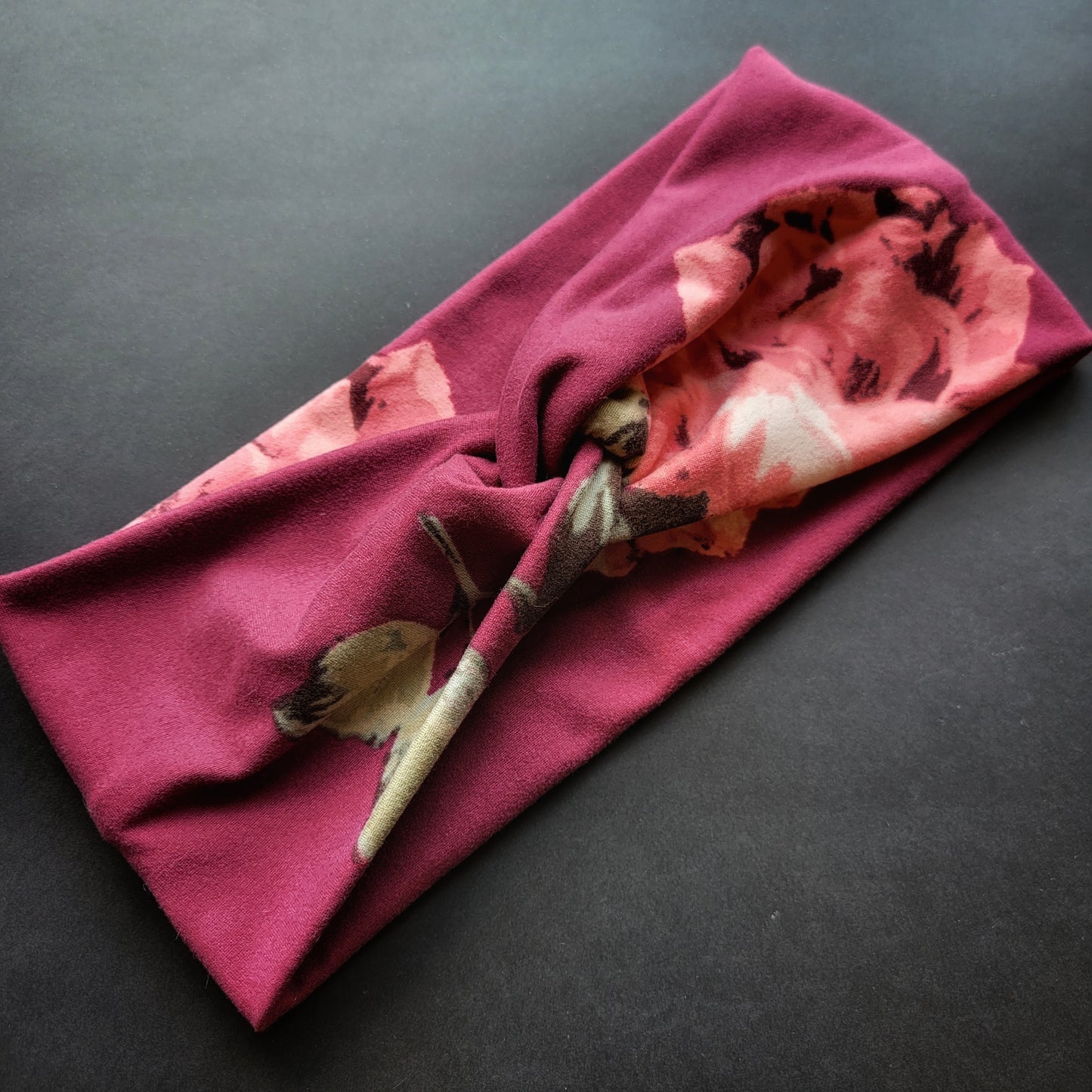 Bandeau à noeud Bourgogne à Fleurs Roses
