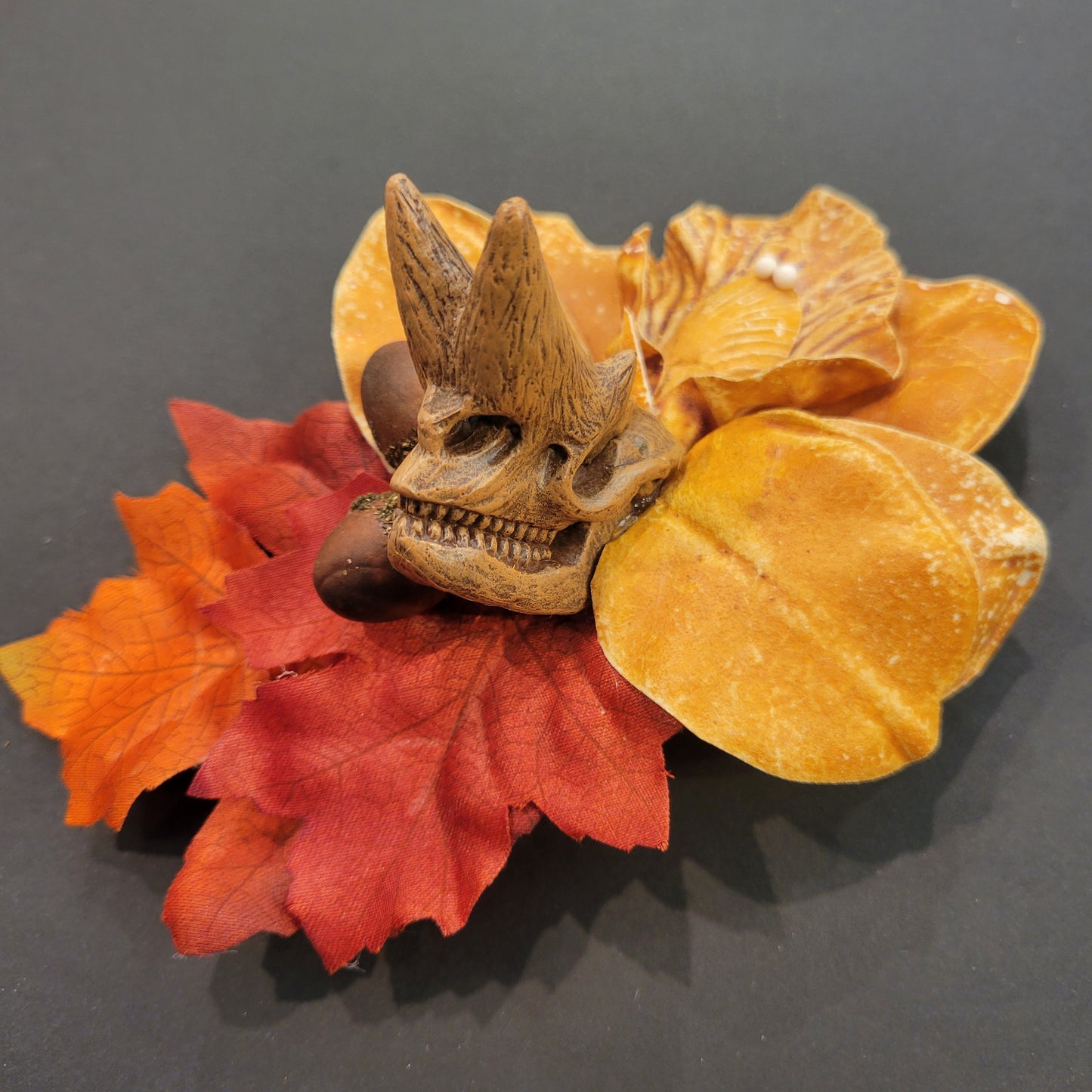 Fleur à cheveux crâne Dinosaure